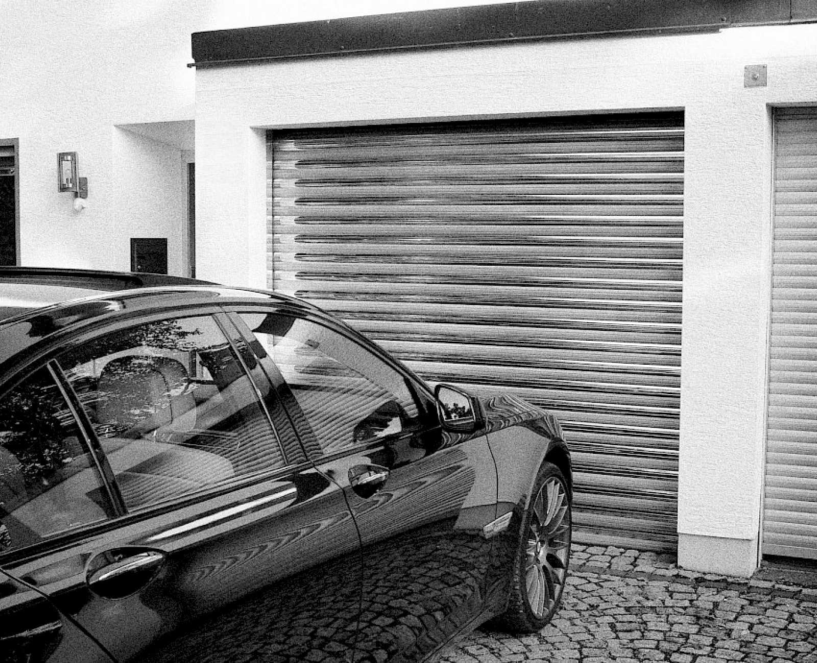 Heydebreck roller shutter/garage door gallery image